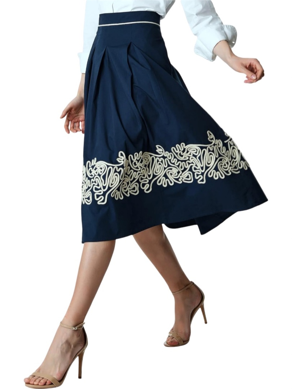 Wayward Fancies Women's Navy Midi Skirt Cream Embroidered Hem Size L-12 EUC